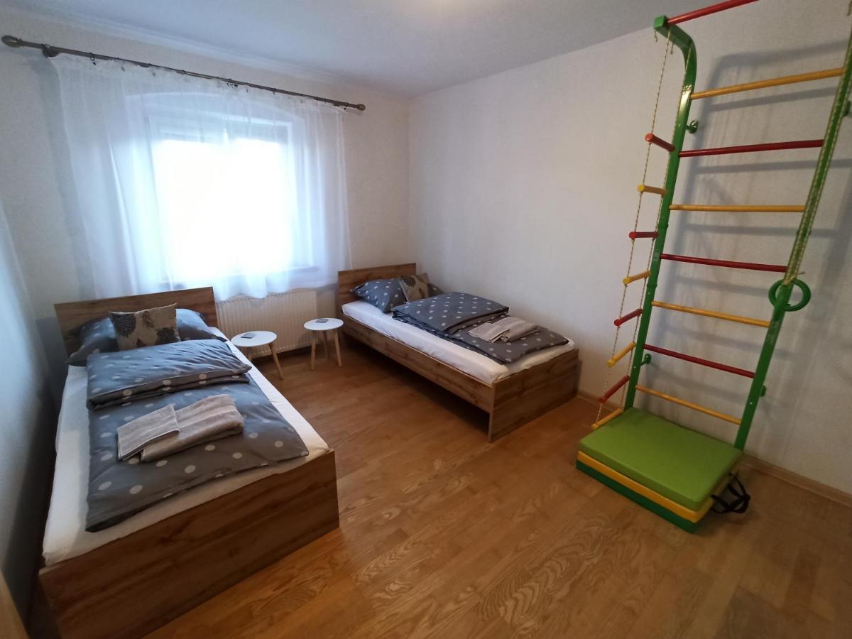 Apartament Sowka シュフィドニツァ エクステリア 写真